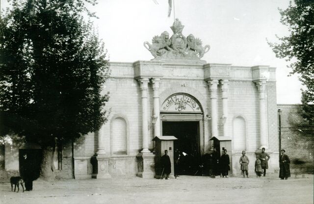 مراد اریه بنیانگذار کارخانه بزرگ کاشی ایرانا ( پدر کاشی و سرامیک ایران ) - تولید آفرینان 